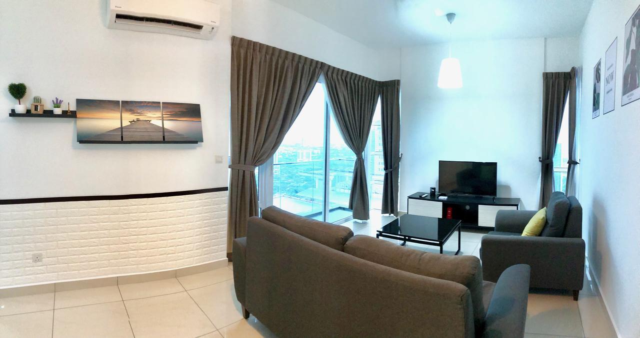 Pinnacle Tower By Feel 3*