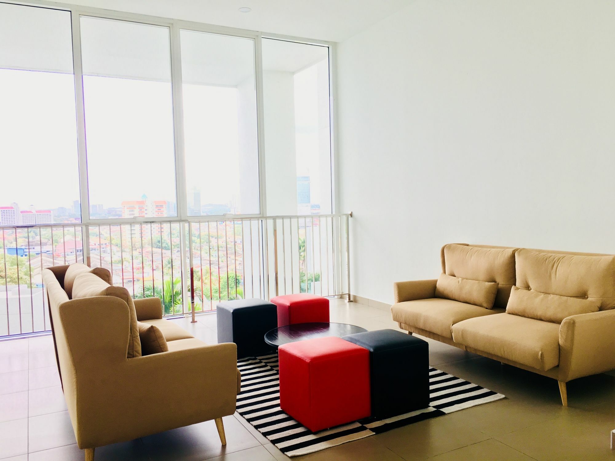 Pinnacle Tower By Feel Guest house