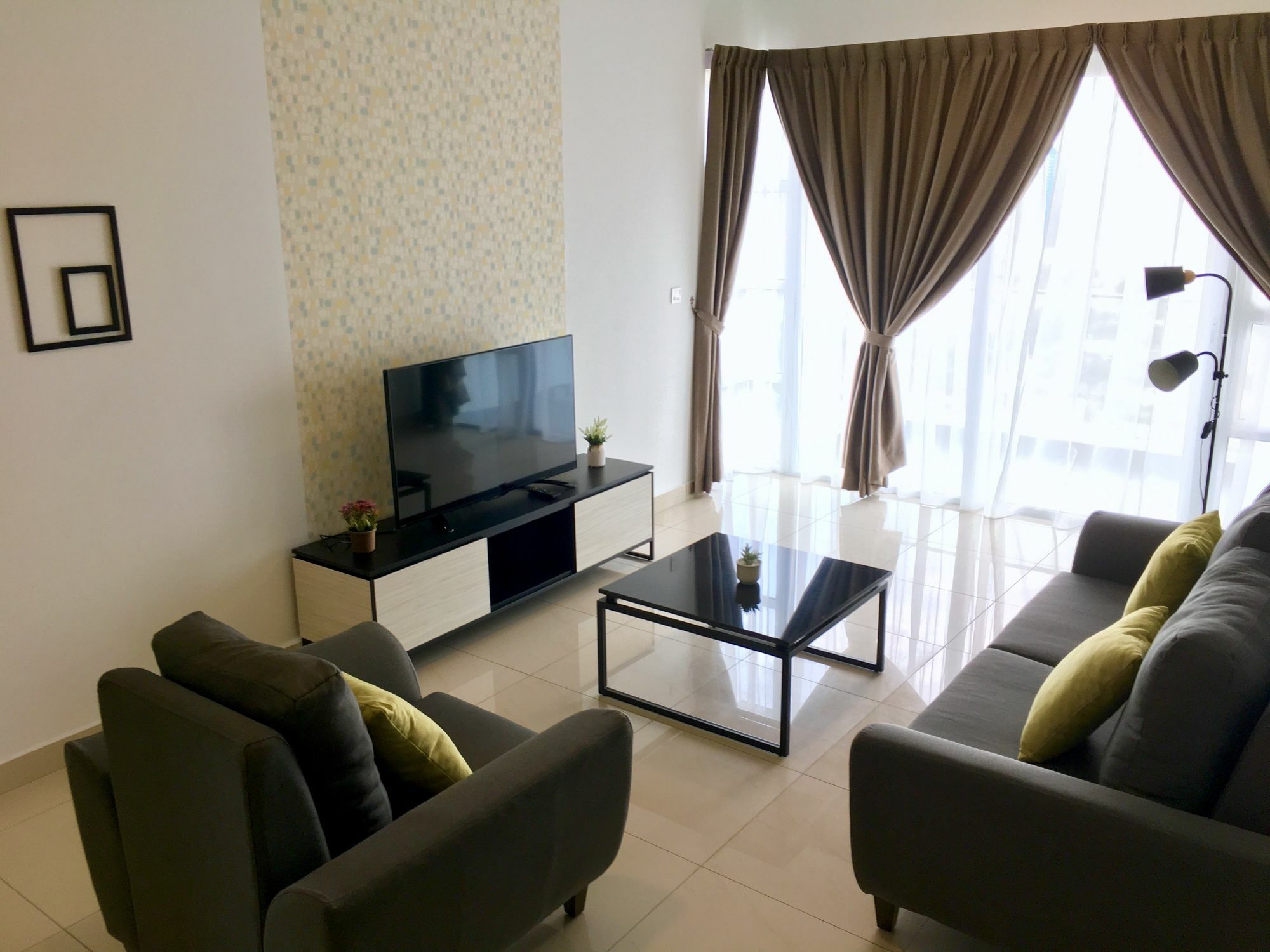 Pinnacle Tower By Feel Guest house 3*